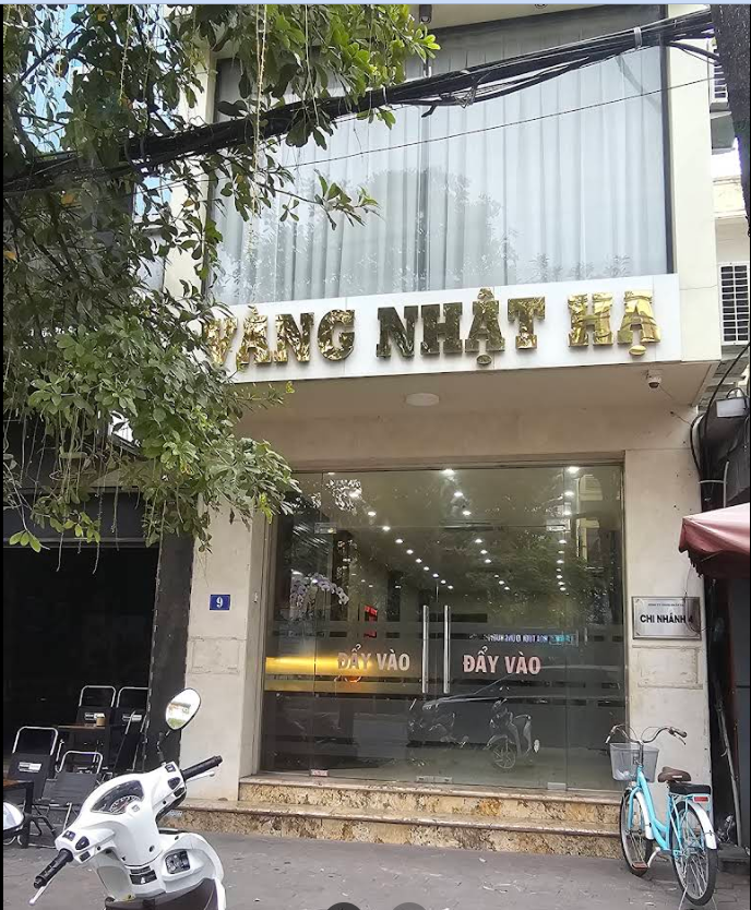 Hệ thống cửa hàng và thời gian giao dịch.